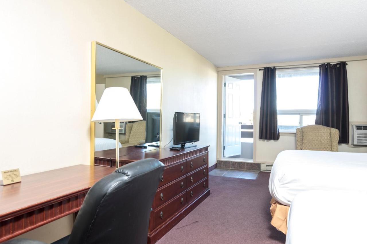Irving West Hotel Gander Zewnętrze zdjęcie